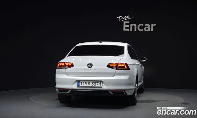 Volkswagen Passat 2021 2.0 автомат (гидро), миниатюра 4