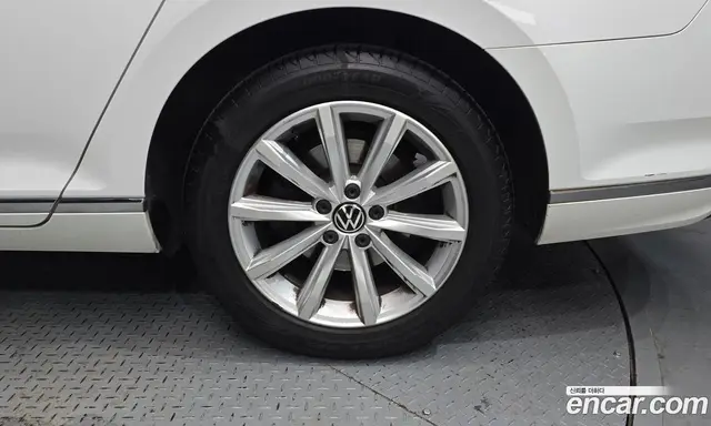 Volkswagen Passat 2021 2.0 автомат (гидро), миниатюра 7
