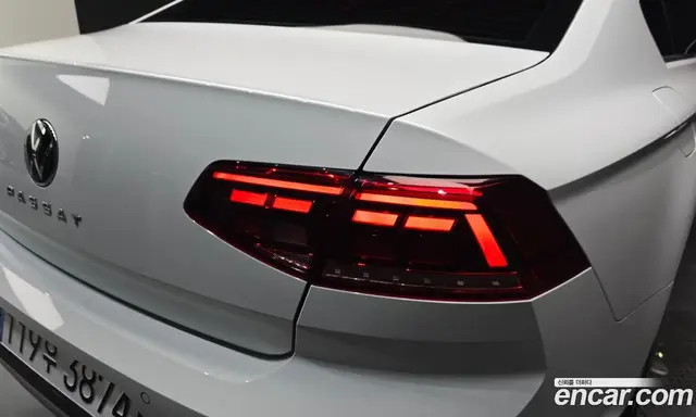 Volkswagen Passat 2021 2.0 автомат (гидро), миниатюра 9