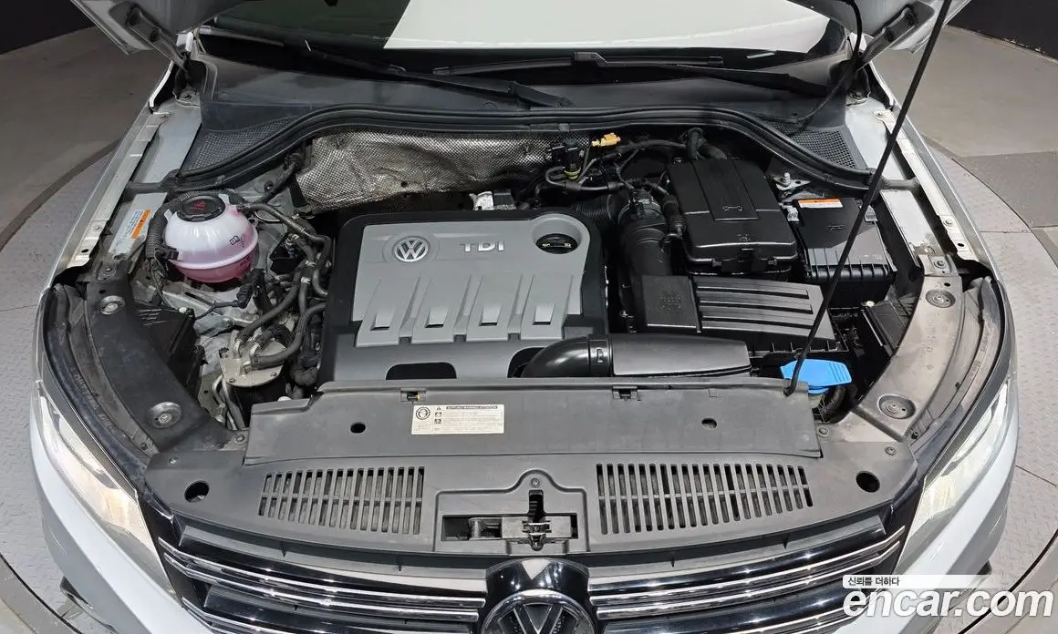 Volkswagen Tiguan 2015 2.0 автомат (гидро), фото 6
