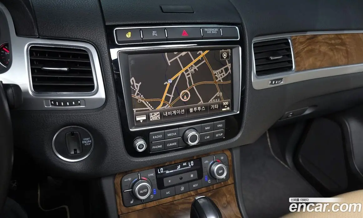 Volkswagen Touareg 2015 3.0 автомат (гидро), фото 14