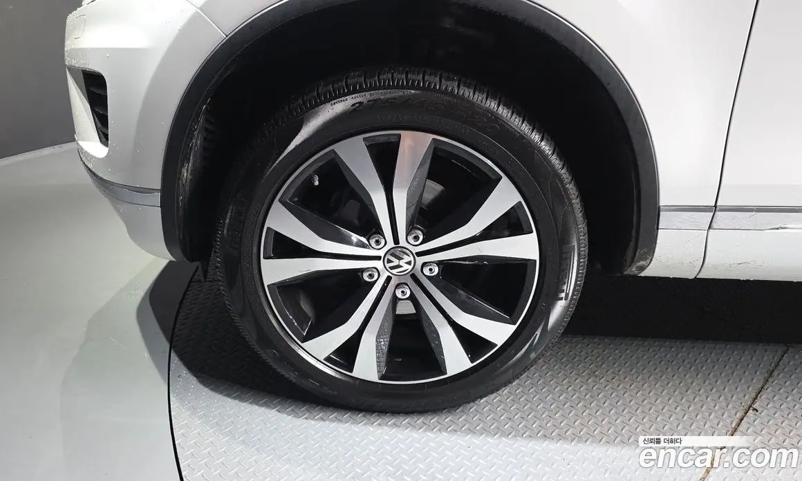 Volkswagen Touareg 2015 3.0 автомат (гидро), фото 5