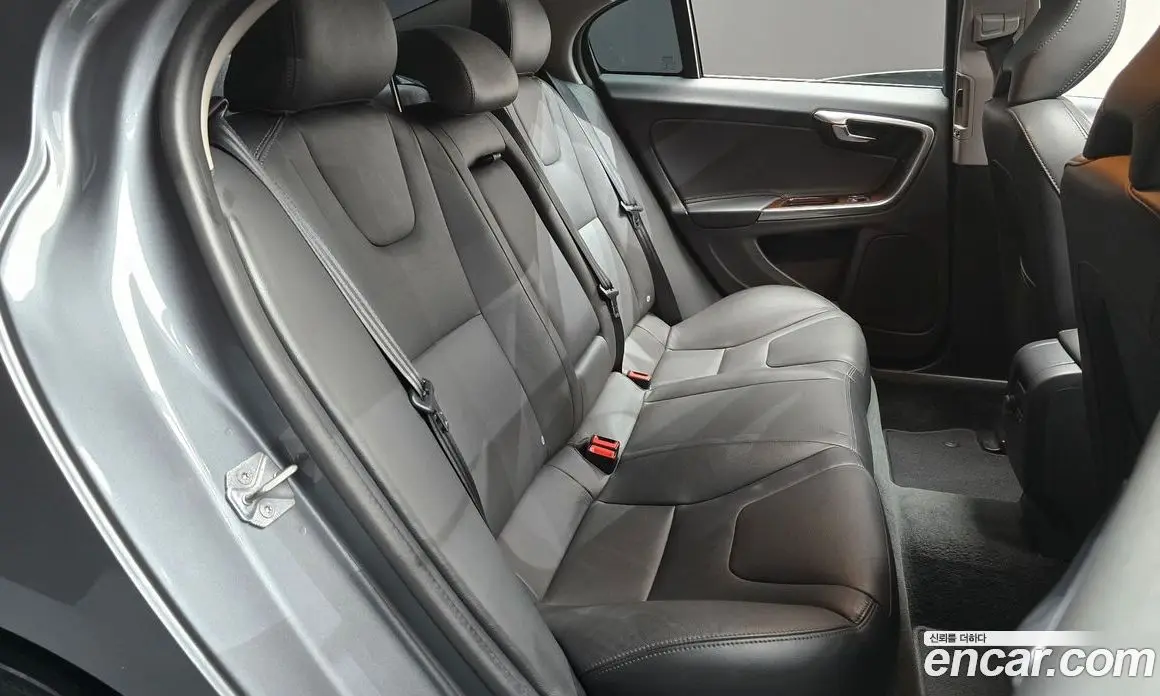 Volvo S60 2018 2.0 автомат (гидро), фото 11