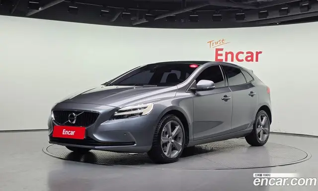 Volvo V40, 2017, 198 074 км