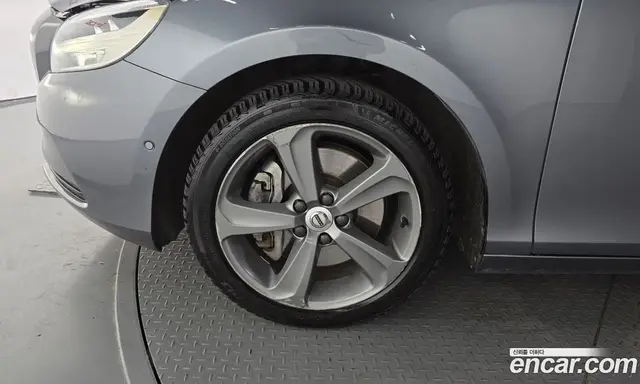 Volvo V40 2017 2.0 автомат (гидро), миниатюра 5