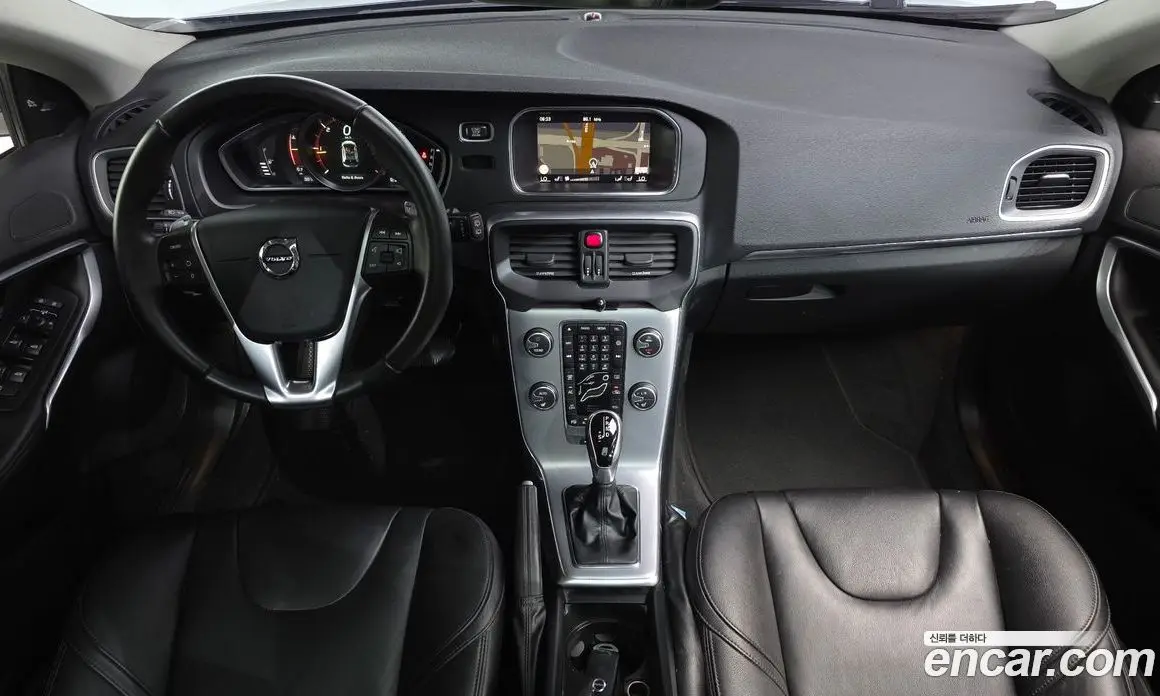 Volvo V40 2017 2.0 автомат (гидро), фото 7