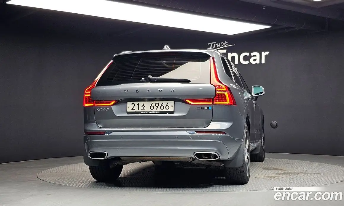 Volvo XC60 2018 2.0 автомат (гидро), фото 4