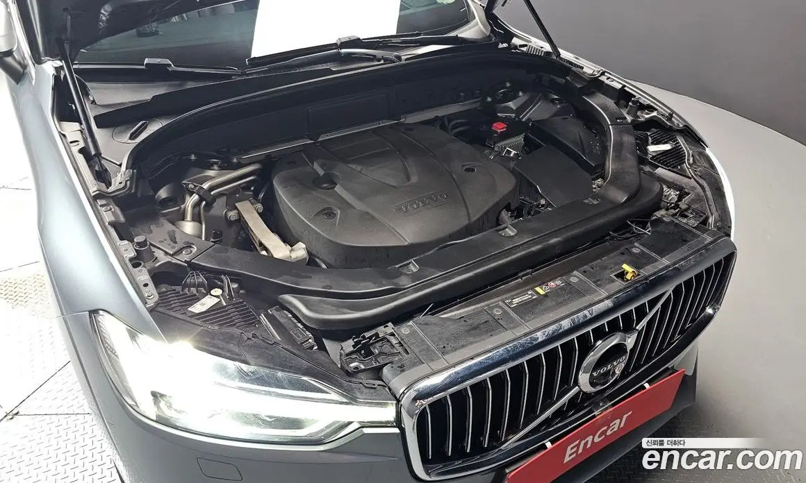 Volvo XC60 2018 2.0 автомат (гидро), фото 6