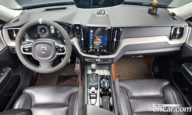 Volvo XC60 2018 2.0 автомат (гидро), миниатюра 7