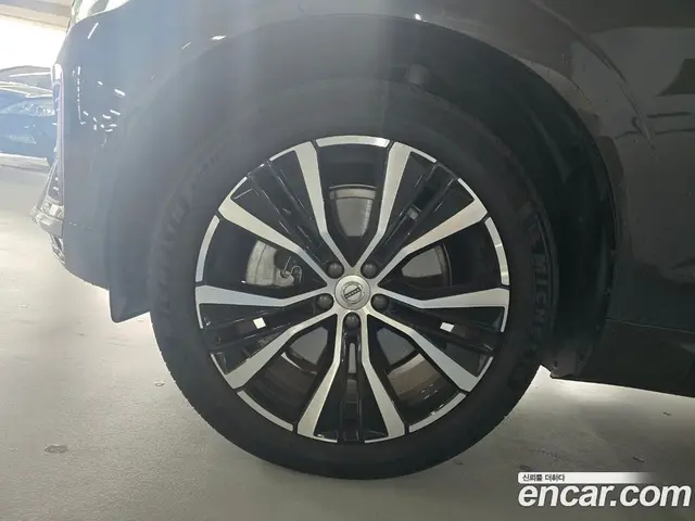 Volvo XC60 2025 2.0 автомат (гидро), миниатюра 10