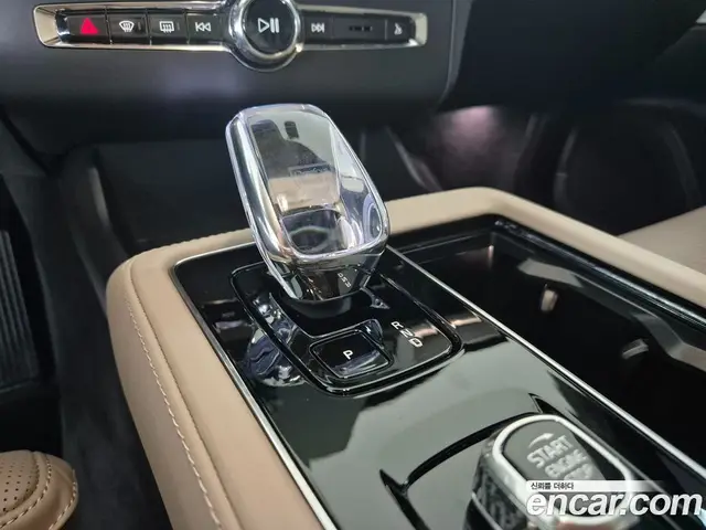 Volvo XC90 2025 2.0 автомат (гидро), миниатюра 8