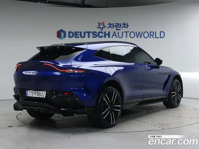 Aston Martin DBX 2023 4.0 автомат (гидро), миниатюра 2