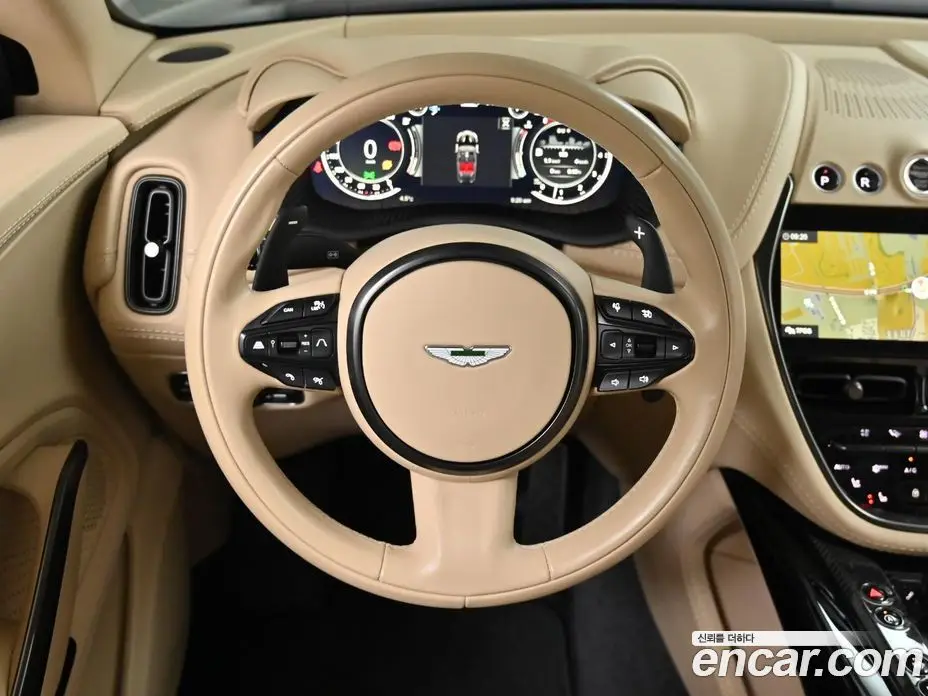 Aston Martin DBX 2023 4.0 автомат (гидро), фото 13