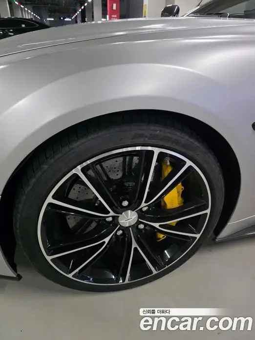 Aston Martin Vanquish 2016 5.9 автомат (гидро), фото 13