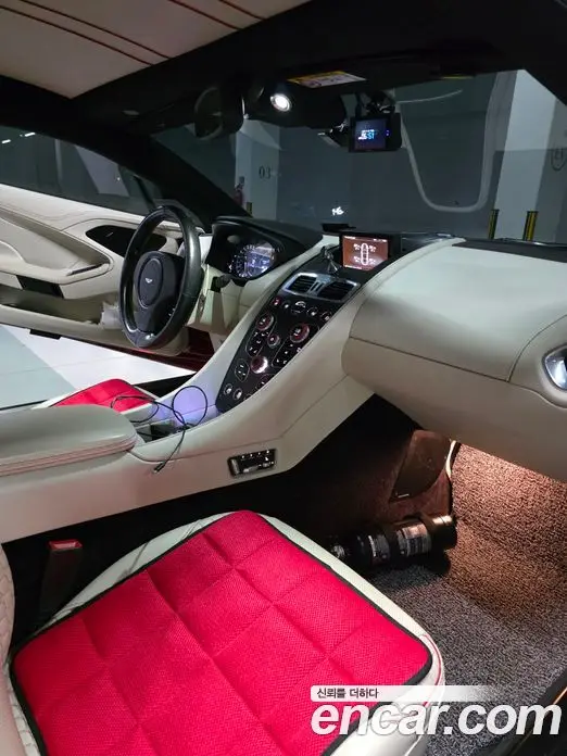Aston Martin Vanquish 2016 5.9 автомат (гидро), фото 9