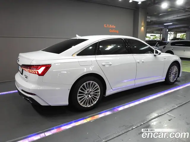 Audi A6 2021 2.0 автомат (гидро), миниатюра 2