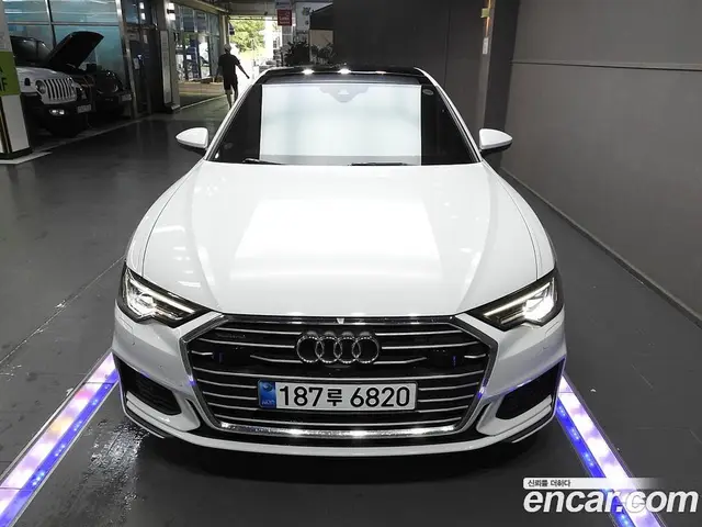 Audi A6 2021 2.0 автомат (гидро), миниатюра 3