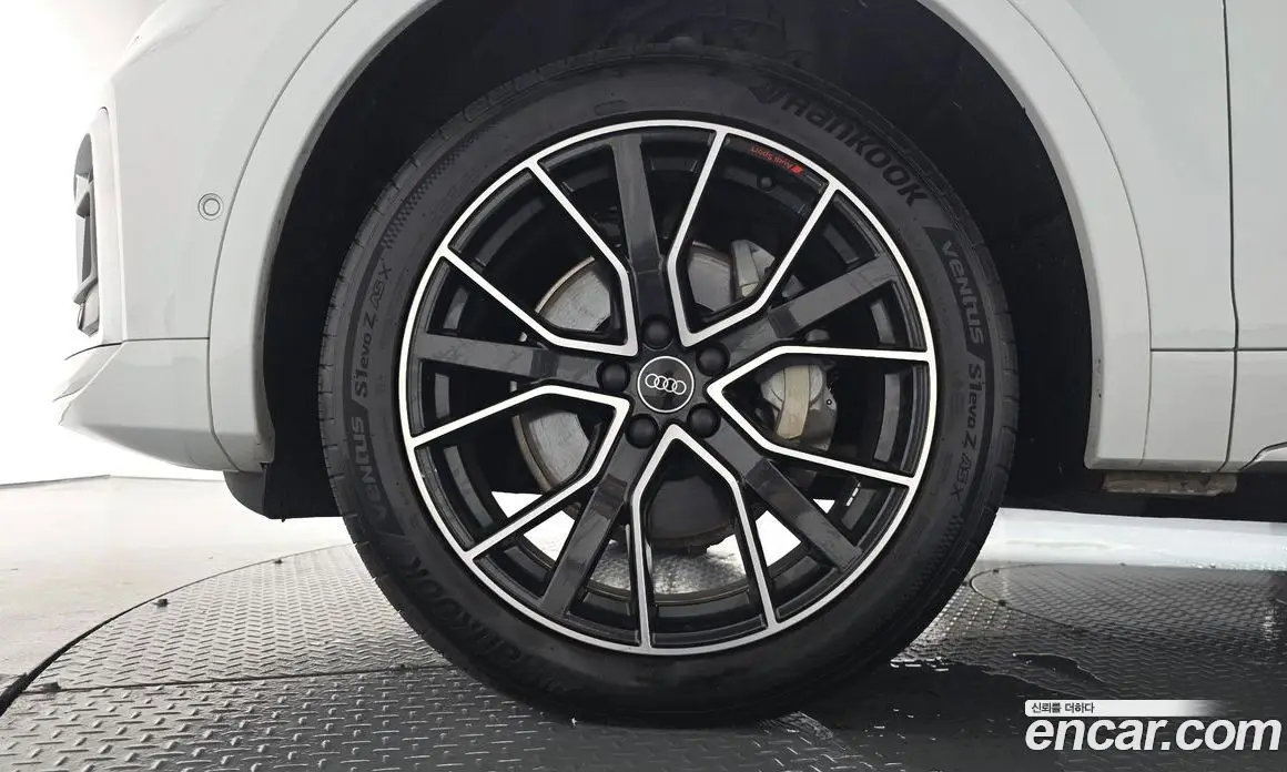 Audi Q5 2021 2.0 автомат (гидро), фото 4