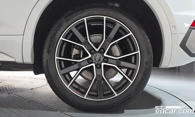 Audi Q5 2021 2.0 автомат (гидро), миниатюра 6