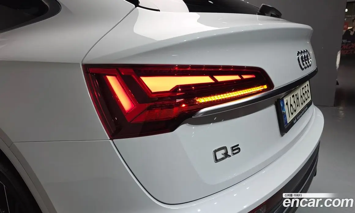 Audi Q5 2021 2.0 автомат (гидро), фото 8