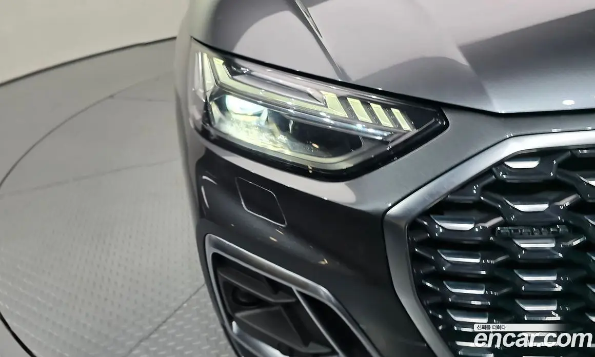 Audi Q5 2022 2.0 автомат (гидро), фото 8