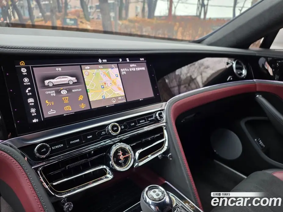 Bentley Flying Spur 2023 4.0 автомат (гидро), фото 12