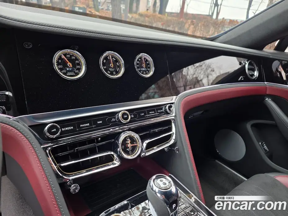 Bentley Flying Spur 2023 4.0 автомат (гидро), фото 13
