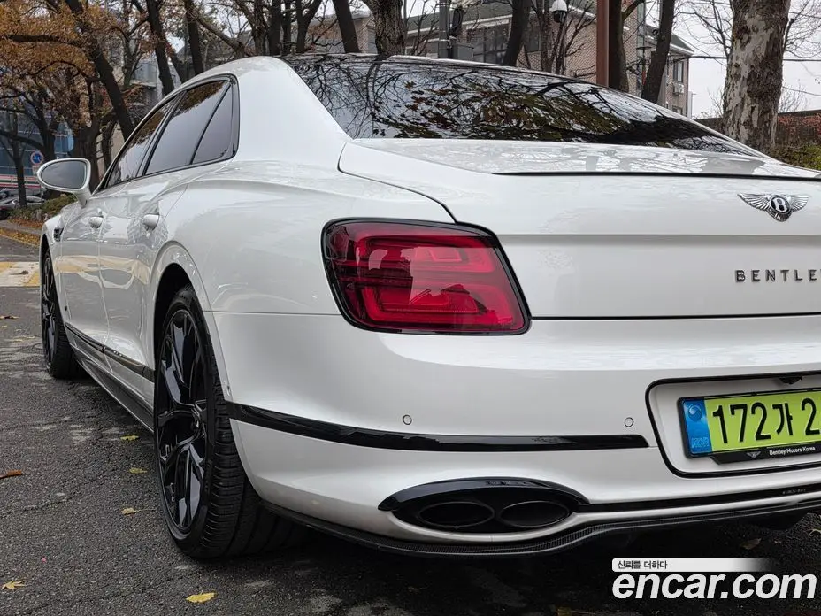 Bentley Flying Spur 2023 4.0 автомат (гидро), фото 4