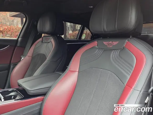 Bentley Flying Spur 2023 4.0 автомат (гидро), миниатюра 10