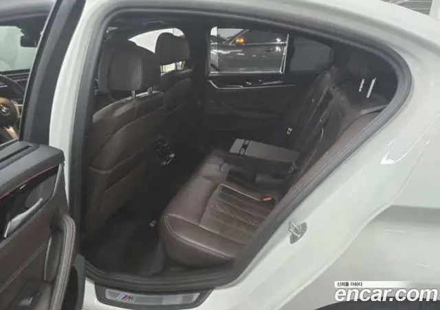 BMW 5 серия 2023 2.0 автомат (гидро), миниатюра 11