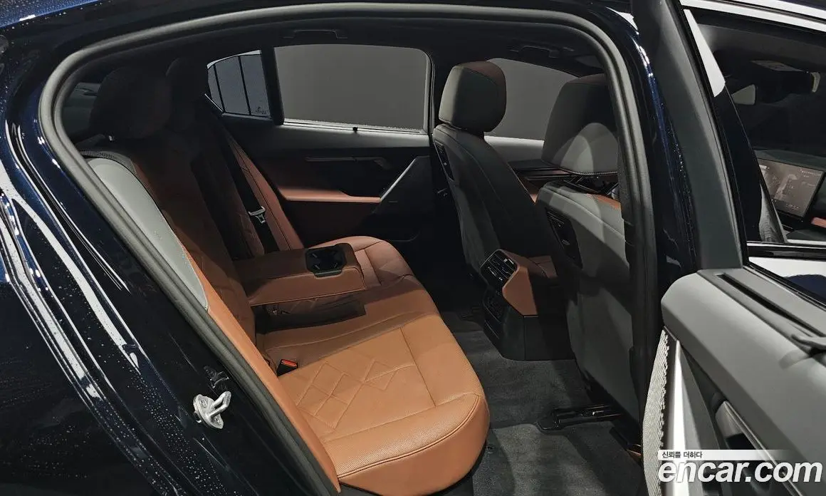 BMW 5 серия 2024 2.0 автомат (гидро), фото 16