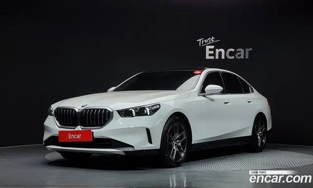 BMW 5 серия, 2025, 7 226 км
