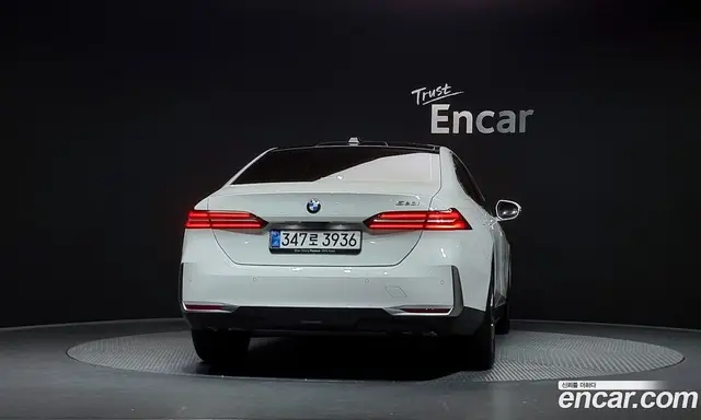 BMW 5 серия 2025 2.0 автомат (гидро), миниатюра 4 BMW 5 серия 2025 2.0 автомат (гидро), миниатюра 4