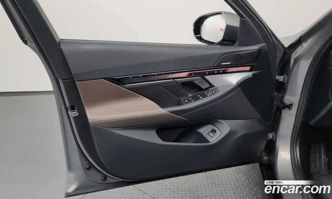 BMW 5 серия 2025 2.0 автомат (гидро), фото 14