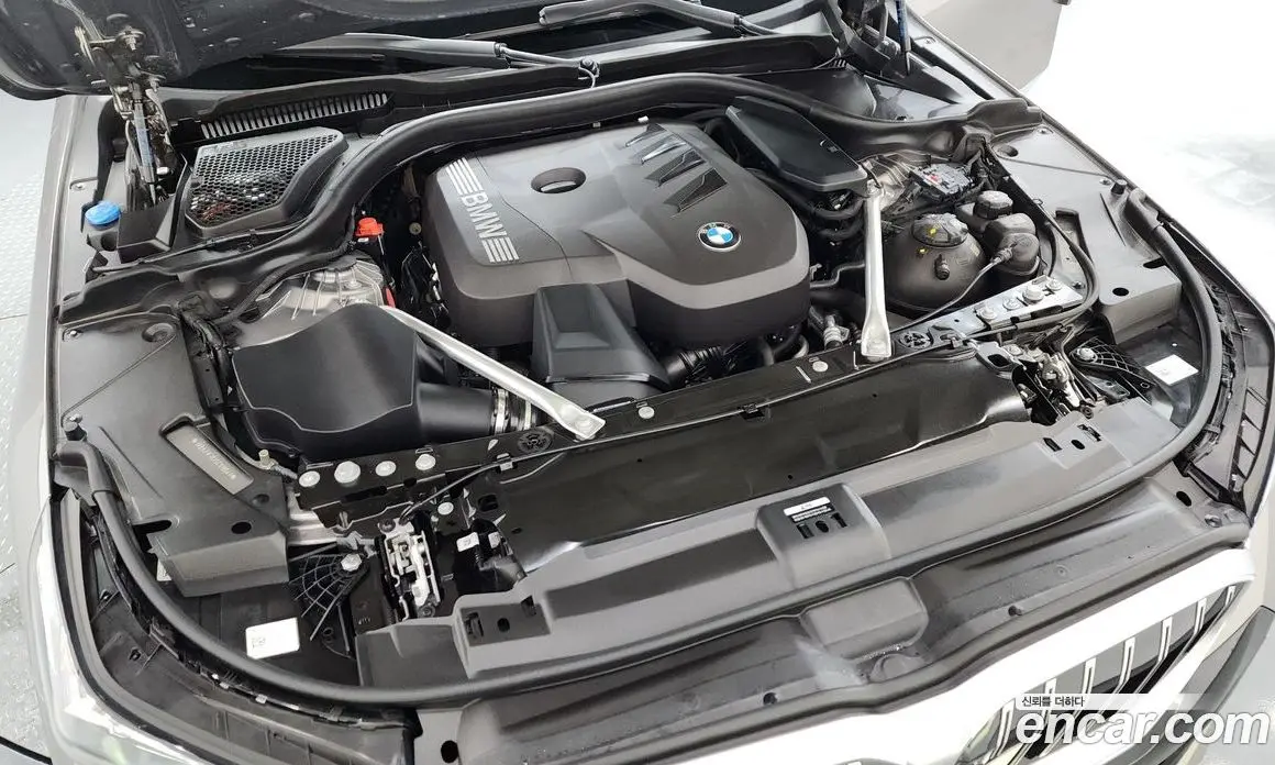 BMW 5 серия 2025 2.0 автомат (гидро), фото 6