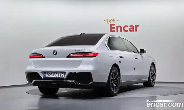 BMW 7 серия 2024 3.0 автомат (гидро), миниатюра 2