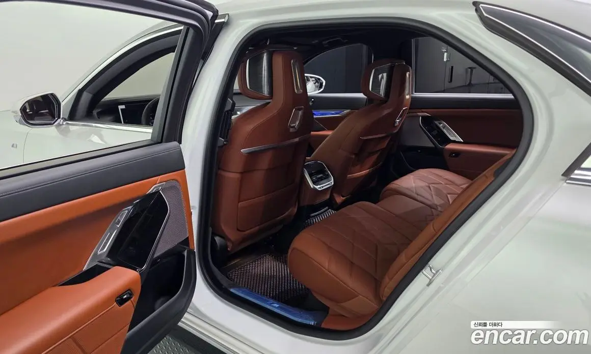 BMW 7 серия 2024 3.0 автомат (гидро), фото 16