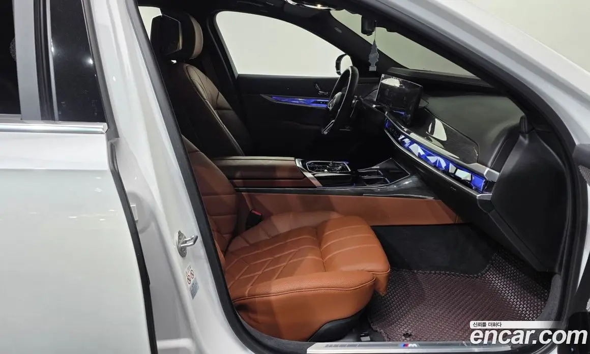 BMW 7 серия 2024 3.0 автомат (гидро), фото 17