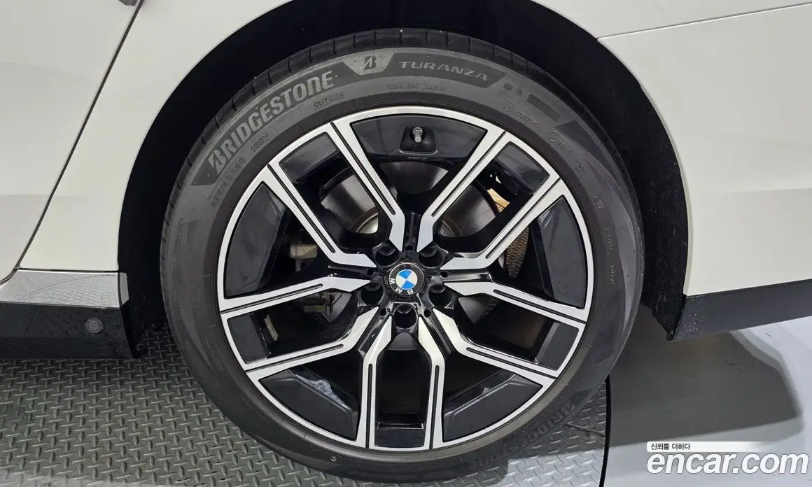 BMW 7 серия 2024 3.0 автомат (гидро), фото 7