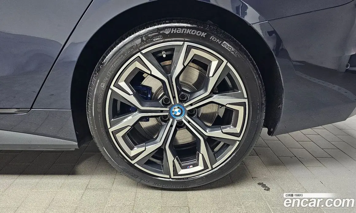 BMW i4 2023 0.2 автомат (гидро), фото 6