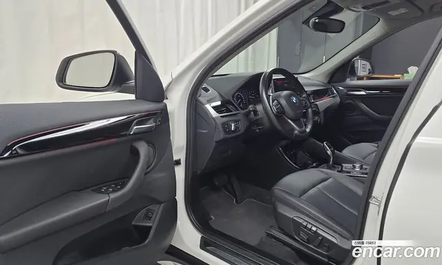 BMW X1 2022 2.0 автомат (гидро), миниатюра 12