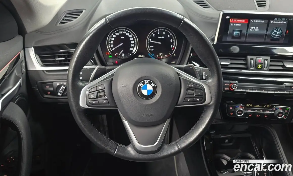 BMW X1 2022 2.0 автомат (гидро), фото 17