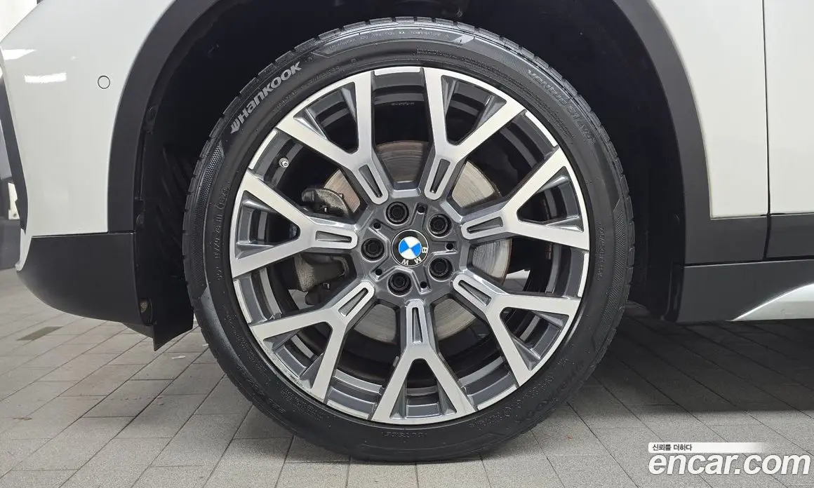 BMW X1 2022 2.0 автомат (гидро), фото 4