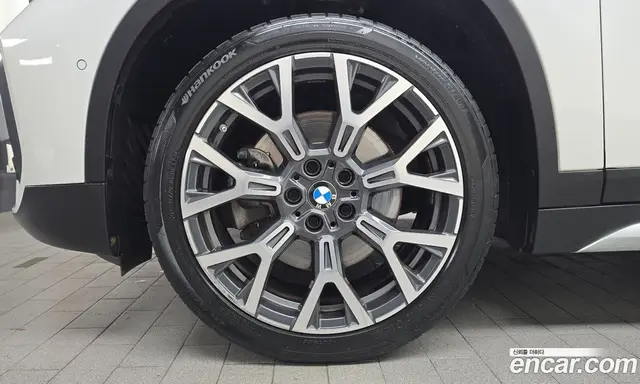 BMW X1 2022 2.0 автомат (гидро), миниатюра 4