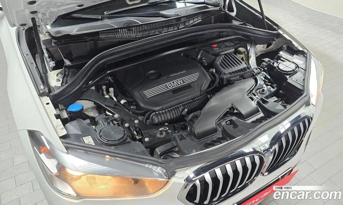 BMW X1 2022 2.0 автомат (гидро), фото 5