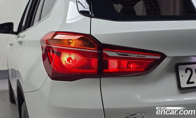 BMW X1 2022 2.0 автомат (гидро), миниатюра 8