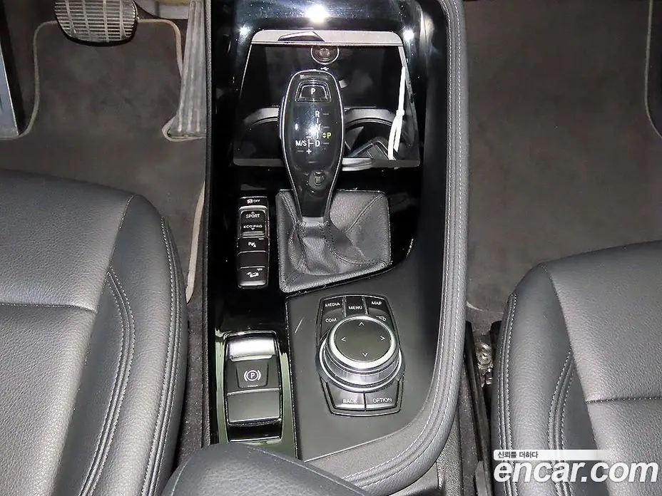 BMW X1 2022 2.0 автомат (гидро), фото 12