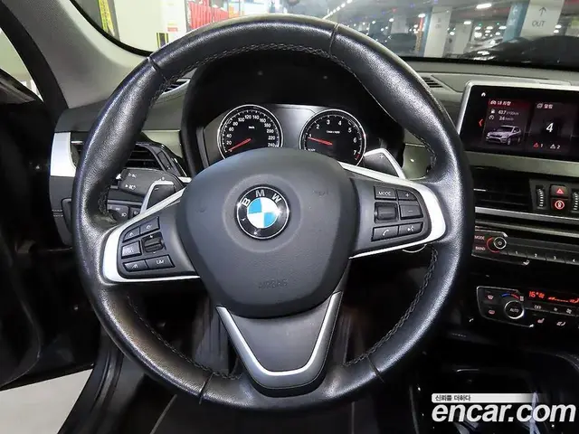 BMW X1 2022 2.0 автомат (гидро), миниатюра 8