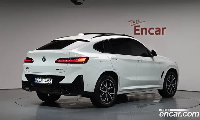 BMW X4 2023 2.0 автомат (гидро), миниатюра 2