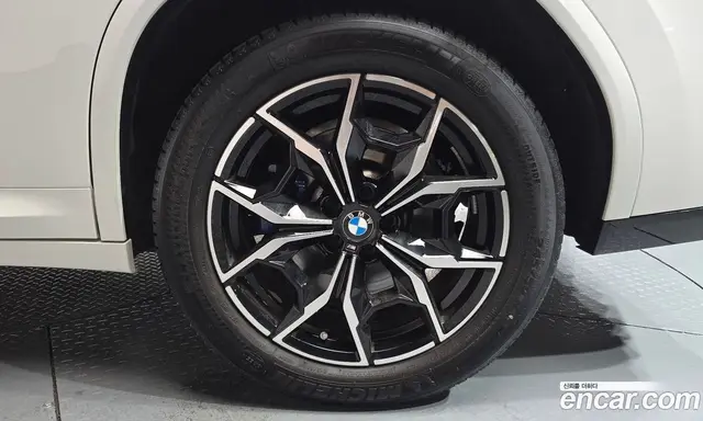 BMW X4 2023 2.0 автомат (гидро), миниатюра 7